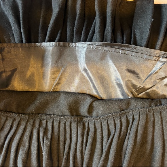 GAP Women's Black Mini Skirt with Ruffle Hem - Picture 9 of 9